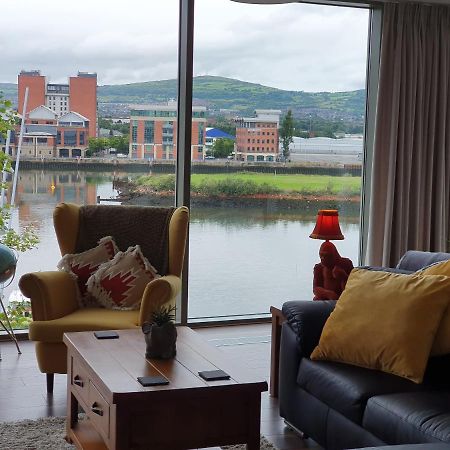 Luxury Apartment Marina Views At Titanic Quarter Belfast Bagian luar foto