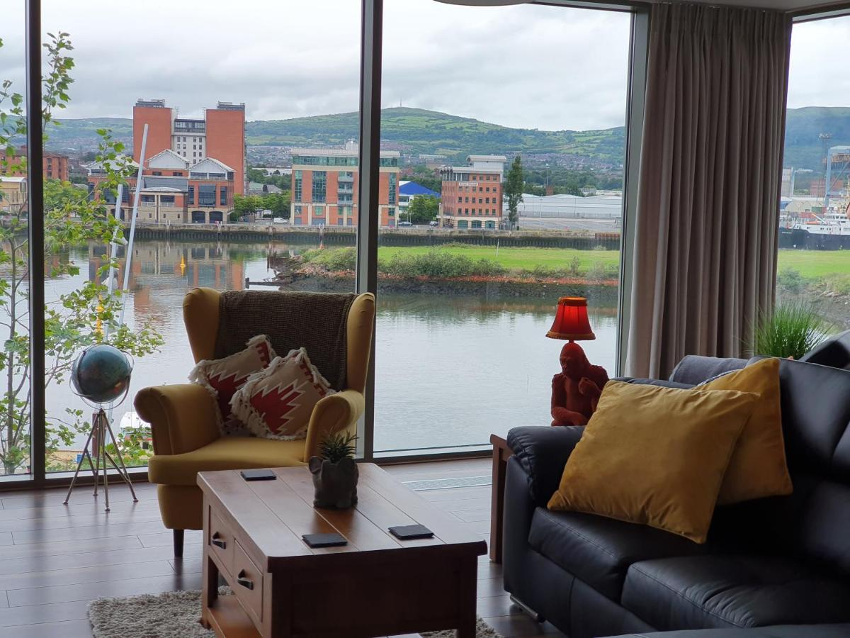 Luxury Apartment Marina Views At Titanic Quarter Belfast Bagian luar foto