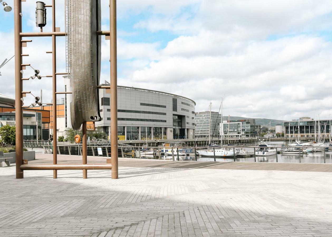 Luxury Apartment Marina Views At Titanic Quarter Belfast Bagian luar foto